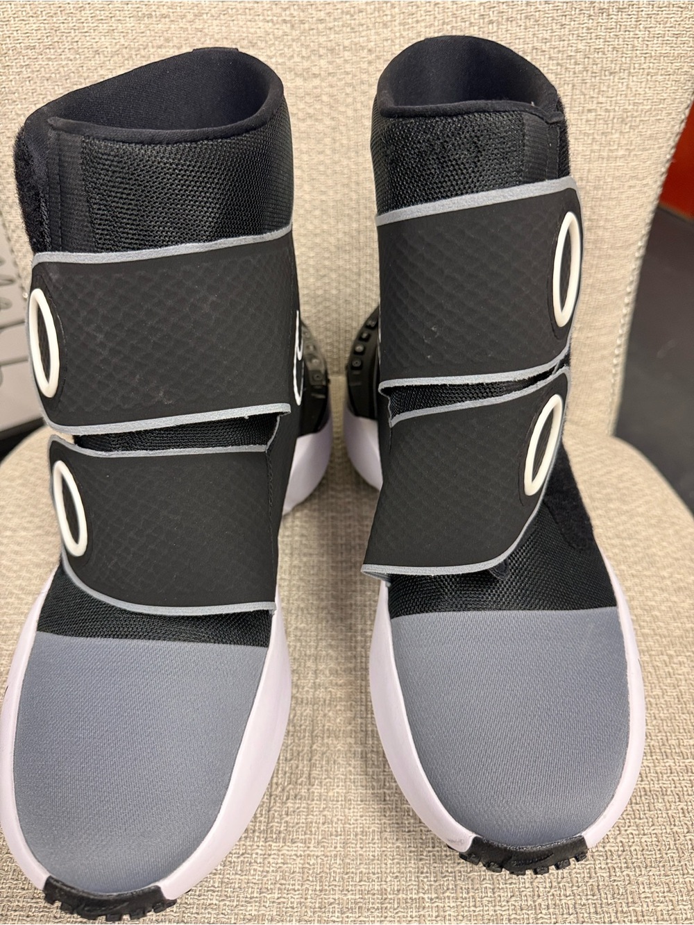 Nike x Hyperice Hyperboot Recovery Boots Size L Powers On No Charger